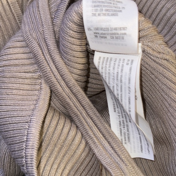 Abercrombie & Fitch Hook and Eye Polo Bodysuit - Picture 7 of 10